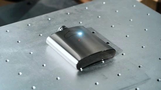 Simply My Party RVS Heupfles Gepersonaliseerd - Cadeau - Gift - Drankfles - Zakfles - RVS Flacon - Zakflacon - Incl. Trechter En Bekers 4 Simply My Party RVS Heupfles Gepersonaliseerd - Cadeau - Gift - Drankfles - Zakfles - RVS Flacon - Zakflacon - Incl. Trechter En Bekers - Afbeelding 2