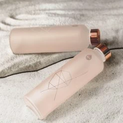 Equa - Waterfles - Glas - 750 ML - Roze 10 Equa - Waterfles - Glas - 750 ML - Roze -Flamecan winkel 550x366 48