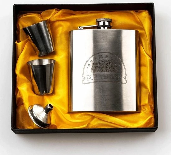 Simply My Party RVS Heupfles Gepersonaliseerd - Cadeau - Gift - Drankfles - Zakfles - RVS Flacon - Zakflacon - Incl. Trechter En Bekers 5 Simply My Party RVS Heupfles Gepersonaliseerd - Cadeau - Gift - Drankfles - Zakfles - RVS Flacon - Zakflacon - Incl. Trechter En Bekers - Afbeelding 3