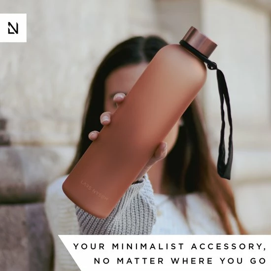 LARS NYSØM Tritan Waterfles 'Blæst' 1000ml Bayberry 8 LARS NYSØM Tritan Waterfles 'Blæst' 1000ml Bayberry - Afbeelding 6