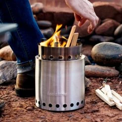 Solo Stove Campfire. Draagbare Vuurpot. Zorgt Voor Een Volledige Natuurlijke Verbranding. Koken En Verwarmen. 304 Roestvrijstaal, Breedte 18 Cm, Hoogte 23.5 Cm, Gewicht 1 Kg. -Flamecan winkel 550x550 589