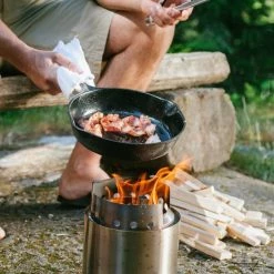 Solo Stove Campfire. Draagbare Vuurpot. Zorgt Voor Een Volledige Natuurlijke Verbranding. Koken En Verwarmen. 304 Roestvrijstaal, Breedte 18 Cm, Hoogte 23.5 Cm, Gewicht 1 Kg. -Flamecan winkel 550x550 592