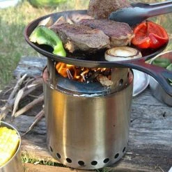 Solo Stove Campfire. Draagbare Vuurpot. Zorgt Voor Een Volledige Natuurlijke Verbranding. Koken En Verwarmen. 304 Roestvrijstaal, Breedte 18 Cm, Hoogte 23.5 Cm, Gewicht 1 Kg. -Flamecan winkel 550x550 594