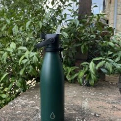 Wattamula Design Eco RVS Drinkfles - Mosgroen - Extra Dop Met Rietje En Carrier - 500 Ml - Waterfles - Thermosfles - Sport 13 Wattamula Design Eco RVS Drinkfles - Mosgroen - Extra Dop Met Rietje En Carrier - 500 Ml - Waterfles - Thermosfles - Sport -Flamecan winkel 550x738 2