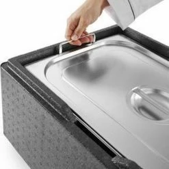 Hendi Thermobox 80 Liter - Kitchen Line - Professionele Koelbox - Thermobox Horeca - 68,5x48,5x(H)36cm 8 Hendi Thermobox 80 Liter - Kitchen Line - Professionele Koelbox - Thermobox Horeca - 68,5x48,5x(H)36cm -Flamecan winkel 550x758 4